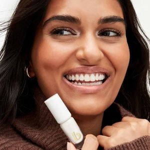 Beautycounter Lid Glow Cream Shadow in Moonlit